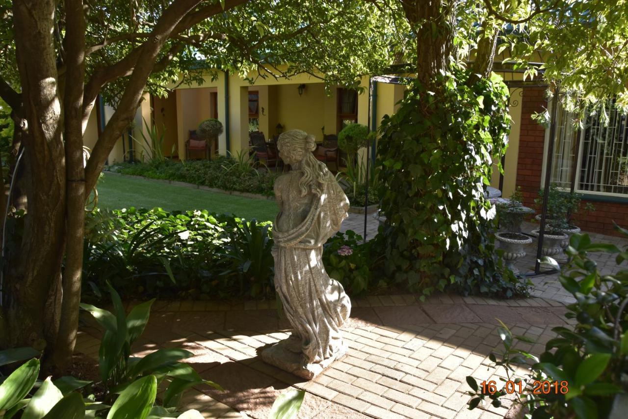 Lamor Guest House มิดเดิลเบิร์ก ภายนอก รูปภาพ